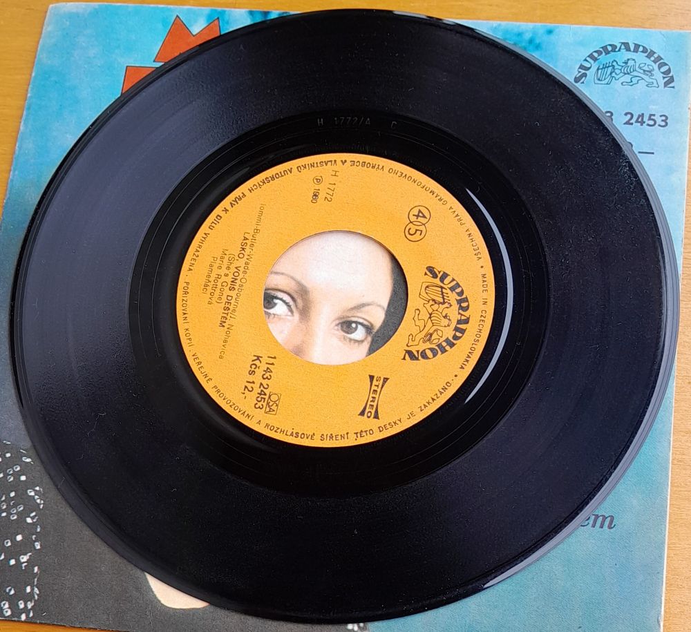 Marie Rottrová, LP Platňa - Ranní loučení, Lásko voníš deštěm