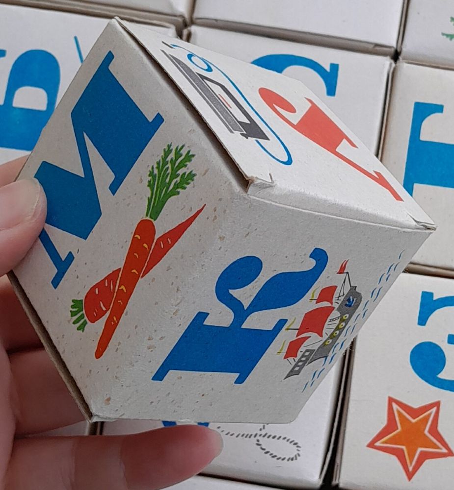 Na kubikach - Na kockách