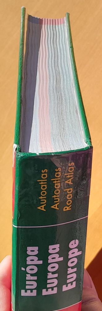 Európa - Autoatlas / 1 : 700 000