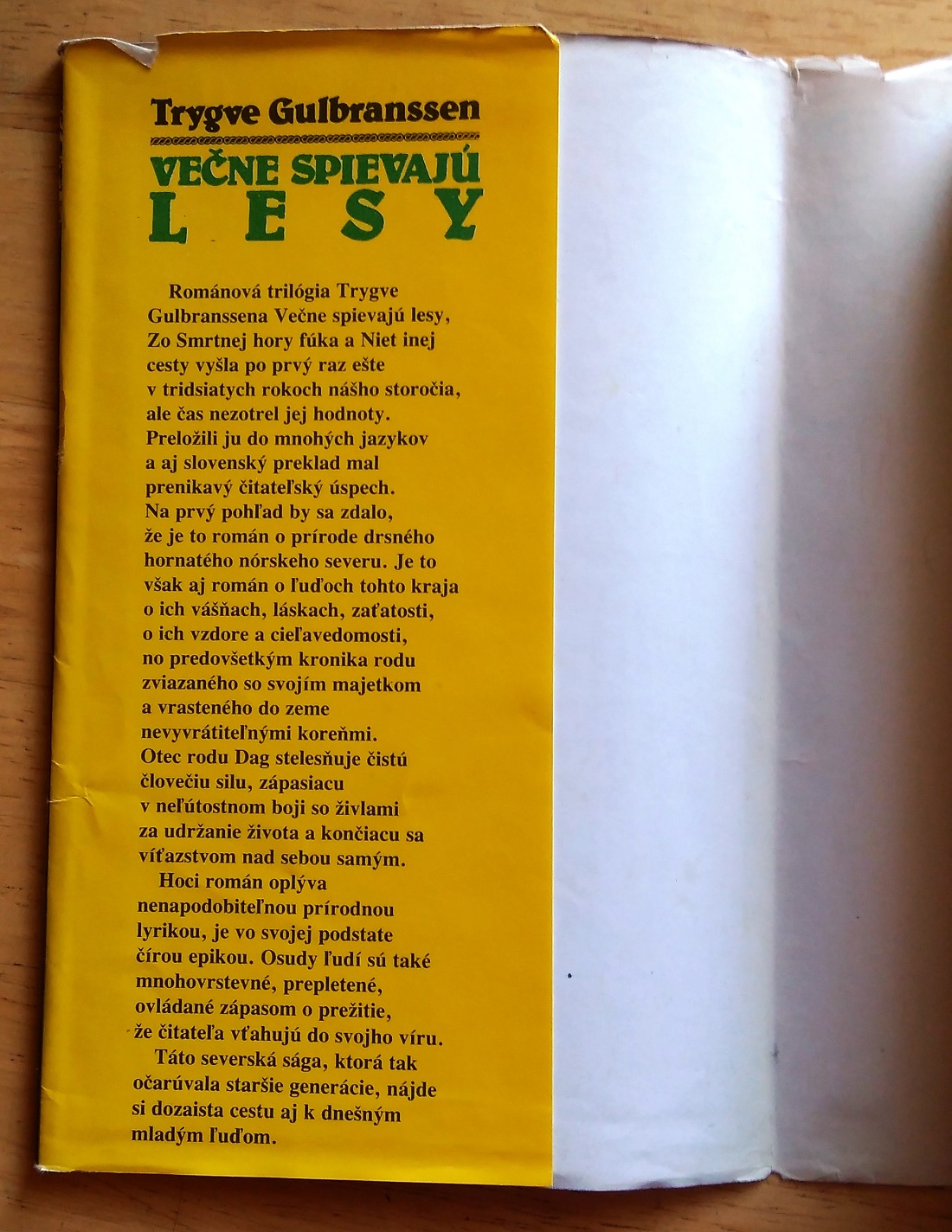 Večne spievajú lesy / Zo Smrtnej hory fúka / Niet inej cesty
