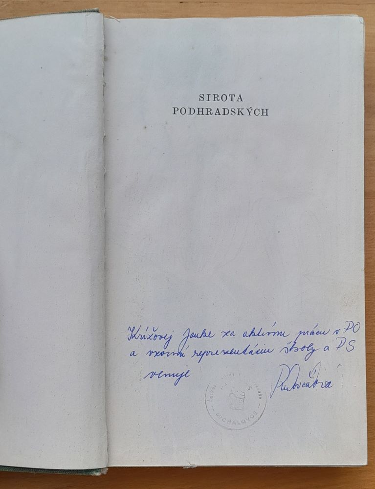 Sirota Podhradských