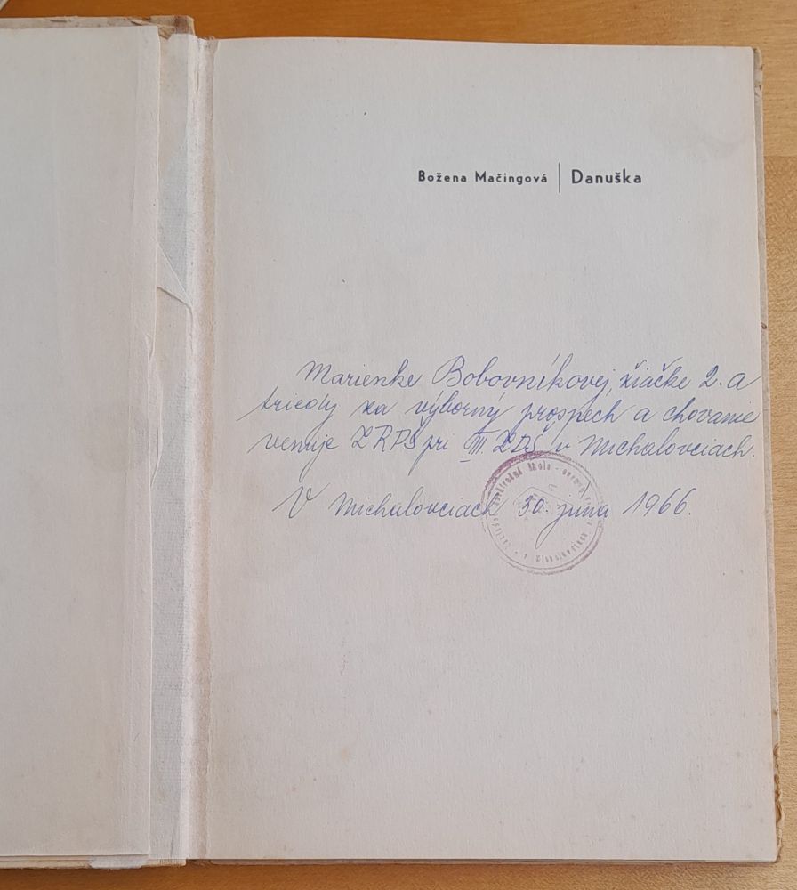 Danuška - Božena Mačingová