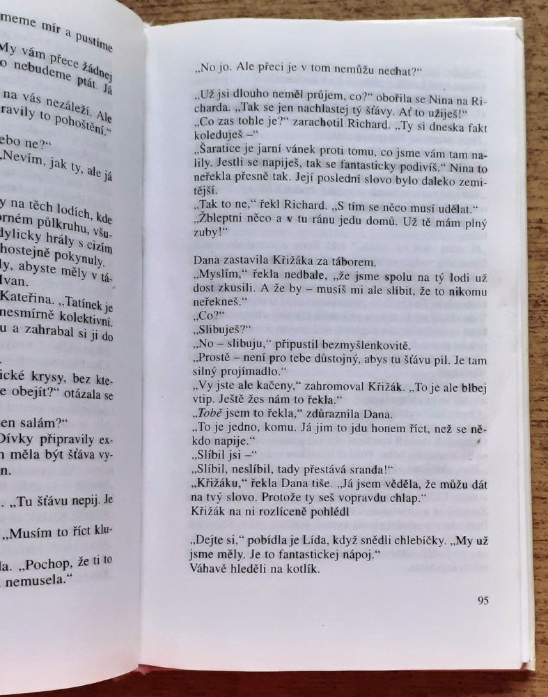 Proč bychom se netopili aneb vodácký prúvodce pro Ofélii