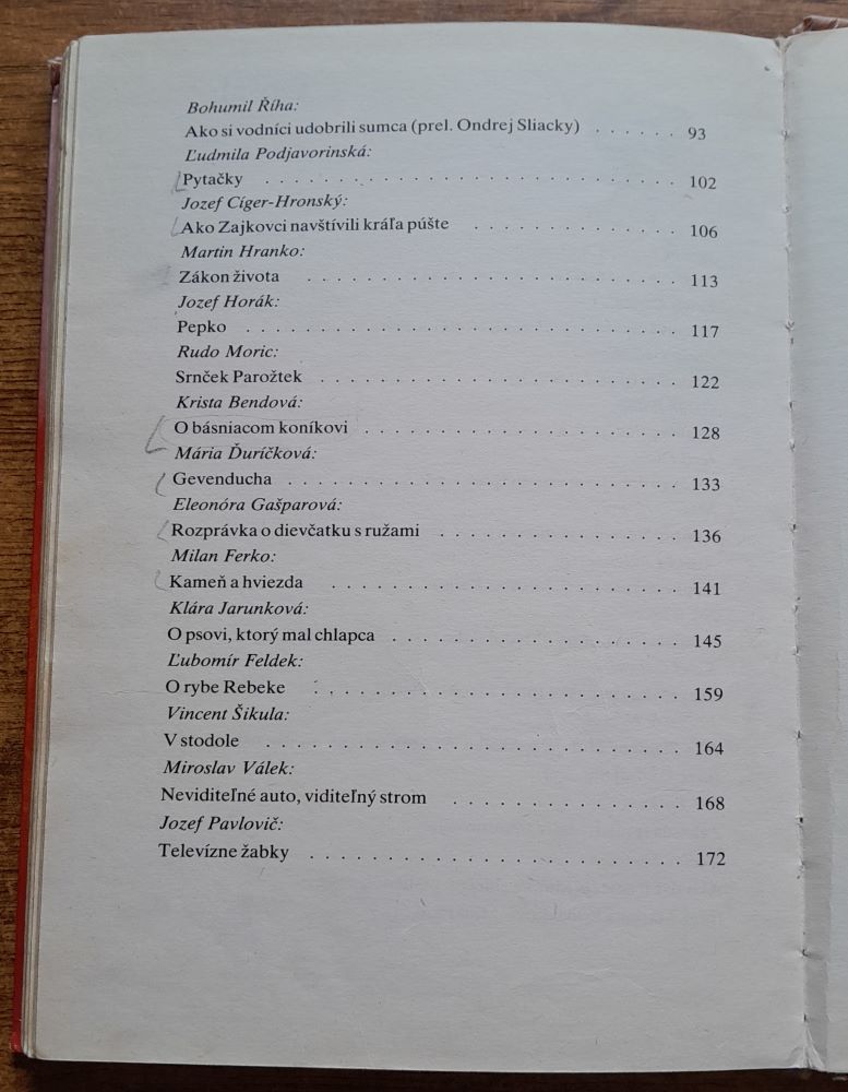 More vo fľaštičke / Výber zo svetovej, českej a slovenskej autorskej rozprávky / Klub mladých čitateľov / Mimočítanková literatúra pre 5. ročník ZŠ