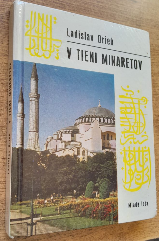 V tieni minaretov