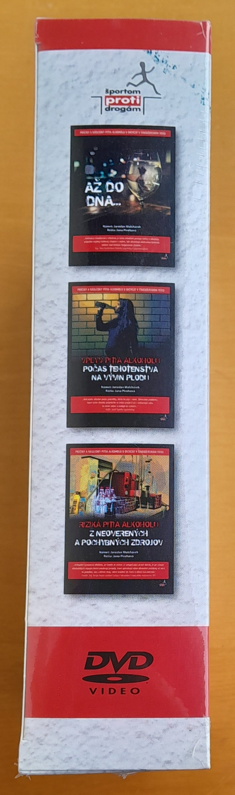 Čo sme si. To sme si. Vypime si. Dievčatá...