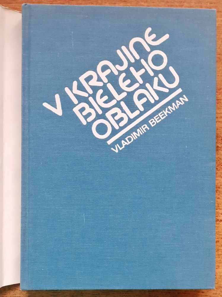 V krajine bieleho oblaku / Austrália, Fidži, Nový Zéland / Svetom (cestopis)