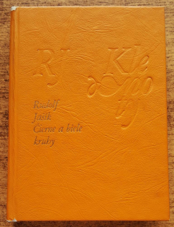 Čierne a biele kruhy / Klenoty