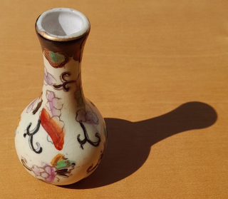 Keramická vázička / Čínsky motív / 10 cm