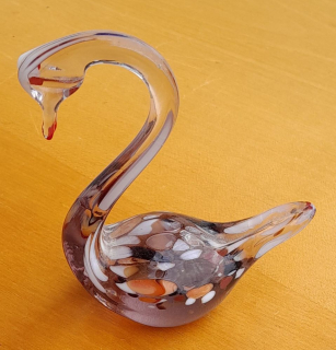 Sklenená labuť / Výška 10 cm / 120 g netto