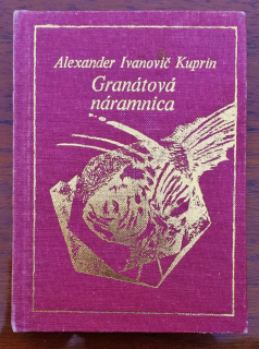 Granátová náramnica