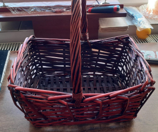 Pletený košík / 30 x 23 cm / výška 14 cm + 15 cm rúčka