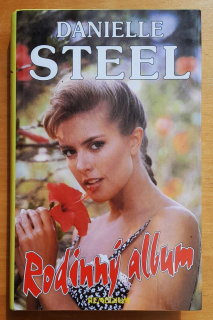 Rodinný album (D. Steel)