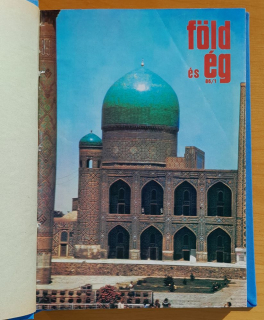 Fold és ég / Mesačník 1986 (Zem a obloha)