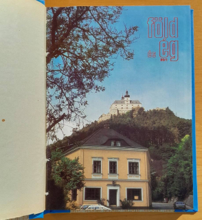 Fold és ég / Mesačník 1989 (Zem a obloha)