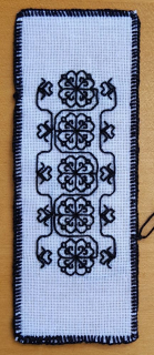 Vyšívaná záložka do knihy Etno motív čierny 14 x 5 cm