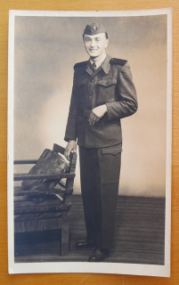 Pamätná fotografia československého vojaka 30.1.1954