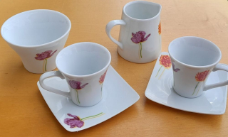Porcelánová kávová súprava pre dvoch s kvetinkami