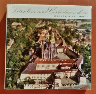 Letadlem nad Československem